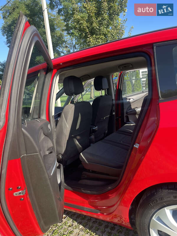 Мінівен Opel Zafira 2014 в Львові