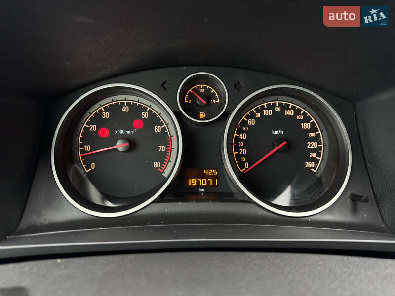 Минивэн Opel Zafira 2009 в Умани