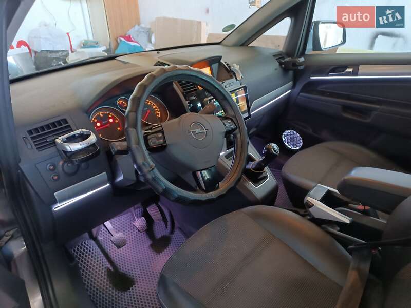 Минивэн Opel Zafira 2011 в Шаргороде фото 27 Минивэн Opel Zafira 2011 в Шаргороде
