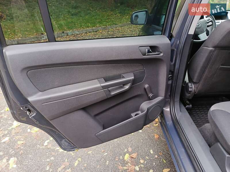 Минивэн Opel Zafira 2014 в Киеве фото 26 Минивэн Opel Zafira 2014 в Киеве
