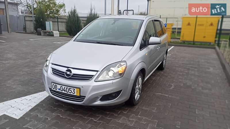Opel Zafira 2011