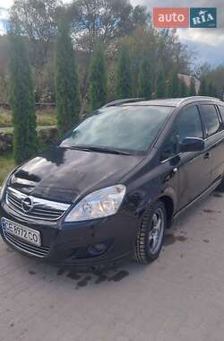 Мінівен Opel Zafira 2010 в Путилі