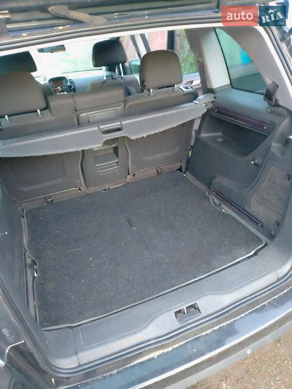 Минивэн Opel Zafira 2013 в Нововолынске