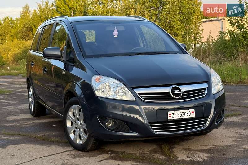 Минивэн Opel Zafira 2010 в Дрогобыче