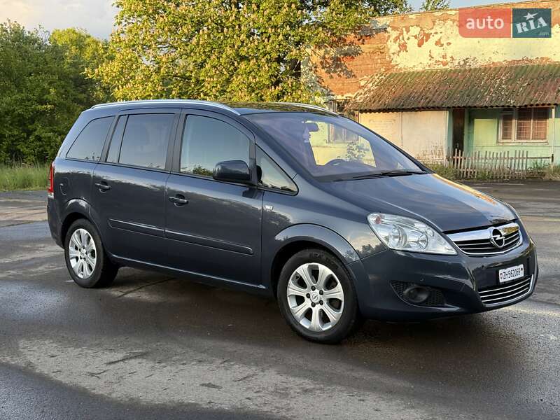 Минивэн Opel Zafira 2010 в Дрогобыче