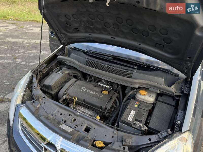 Минивэн Opel Zafira 2010 в Дрогобыче