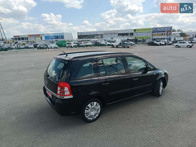 Минивэн Opel Zafira 2010 в Харькове фото 8 Минивэн Opel Zafira 2010 в Харькове