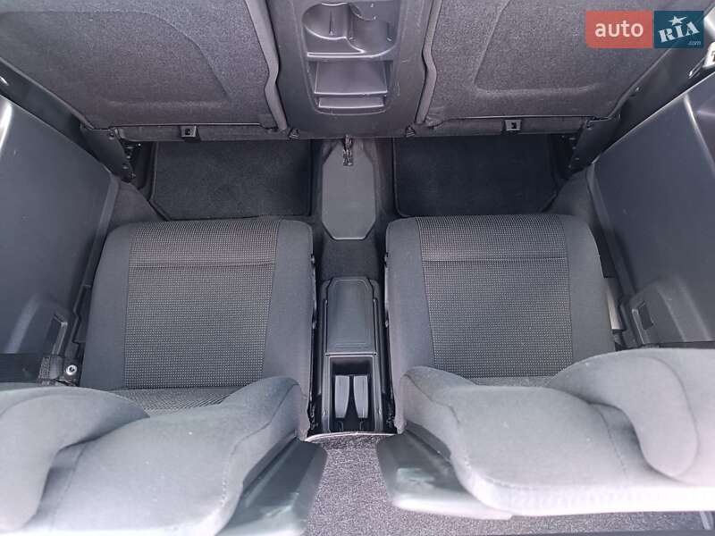 Минивэн Opel Zafira 2010 в Харькове фото 15 Минивэн Opel Zafira 2010 в Харькове