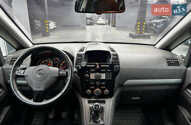 Мінівен Opel Zafira 2010 в 