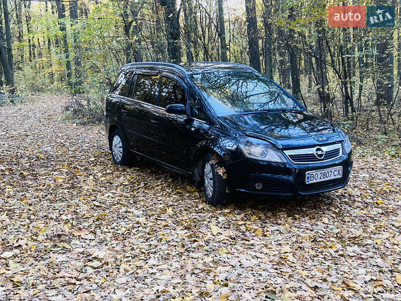 Минивэн Opel Zafira 2005 в Борщеве
