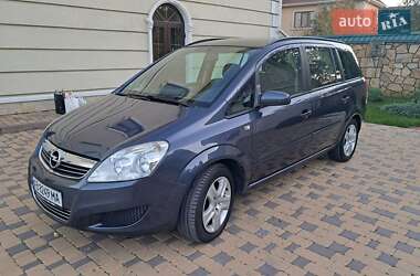 Минивэн Opel Zafira 2009 в 
