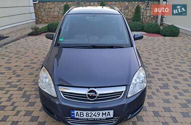 Минивэн Opel Zafira 2009 в 