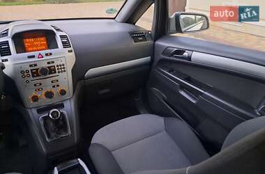 Минивэн Opel Zafira 2009 в 