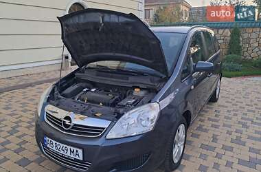 Минивэн Opel Zafira 2009 в 