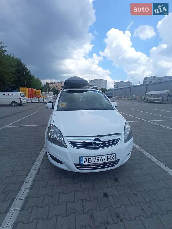 Минивэн Opel Zafira 2011 в Хмельнике фото 4 Минивэн Opel Zafira 2011 в Хмельнике