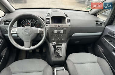 Минивэн Opel Zafira 2007 в 