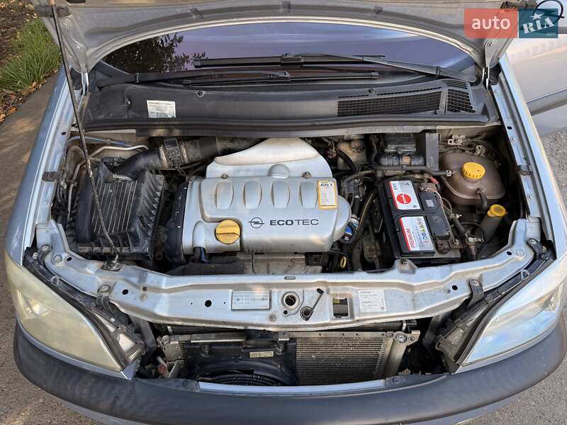 Мінівен Opel Zafira 2001 в Одесі
