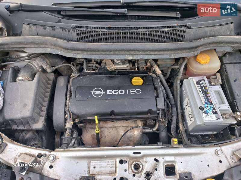 Минивэн Opel Zafira 2005 в Луцке
