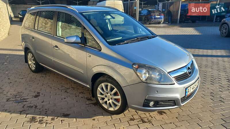 Минивэн Opel Zafira 2005 в Тернополе
