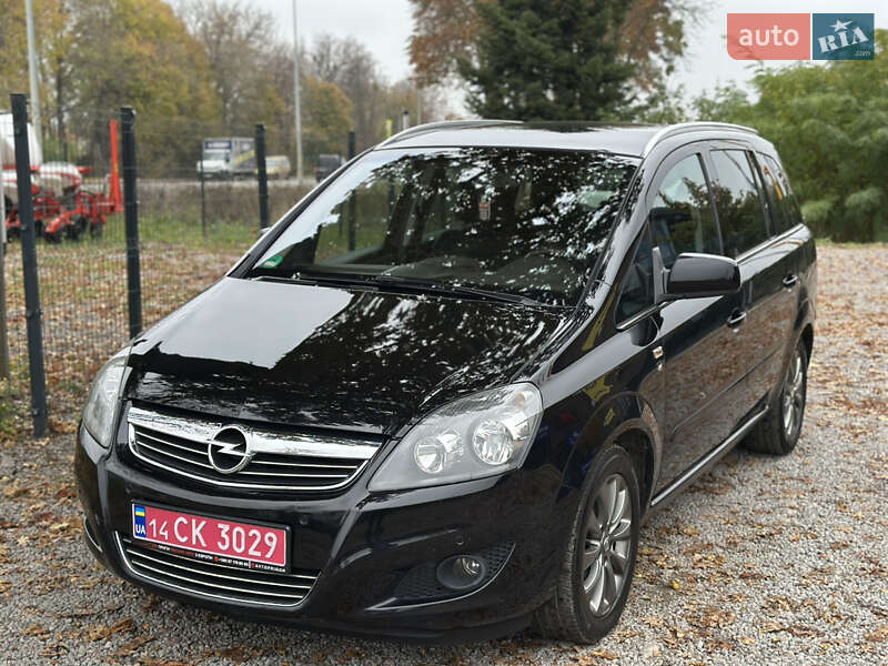 Минивэн Opel Zafira 2010 в Виннице