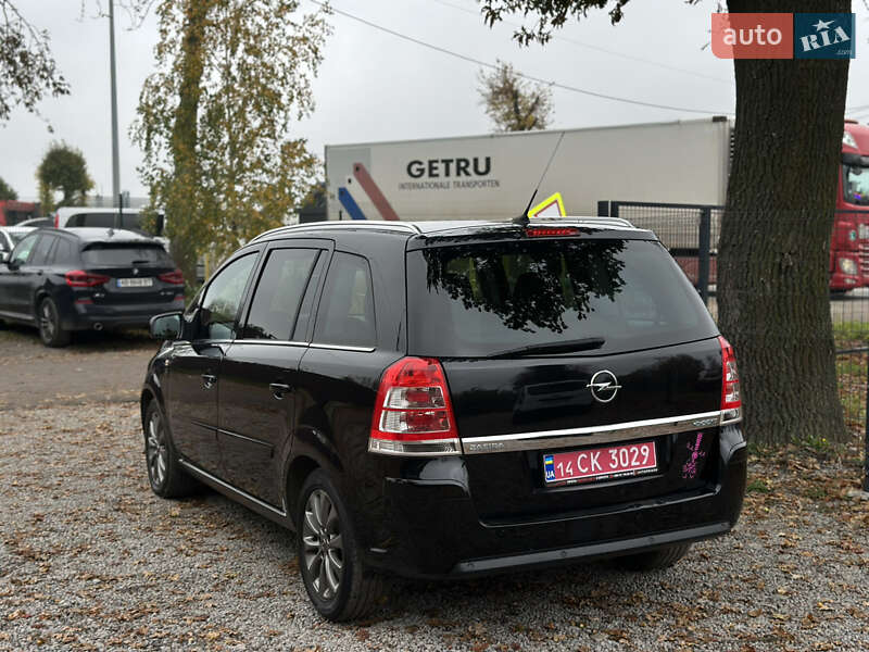 Минивэн Opel Zafira 2010 в Виннице