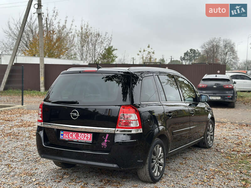 Минивэн Opel Zafira 2010 в Виннице