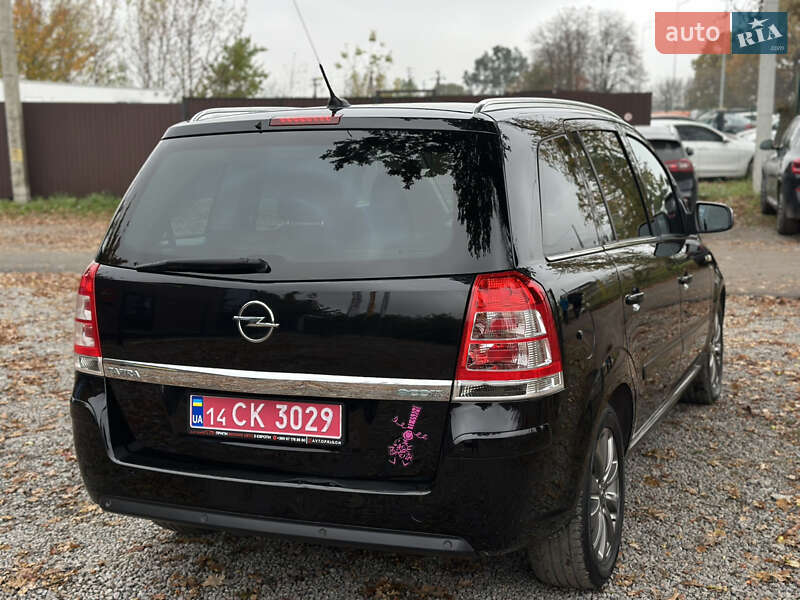 Минивэн Opel Zafira 2010 в Виннице