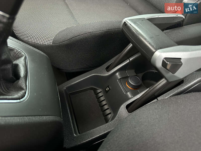 Минивэн Opel Zafira 2010 в Виннице