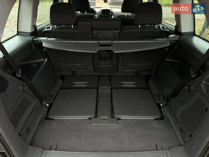 Минивэн Opel Zafira 2010 в Виннице