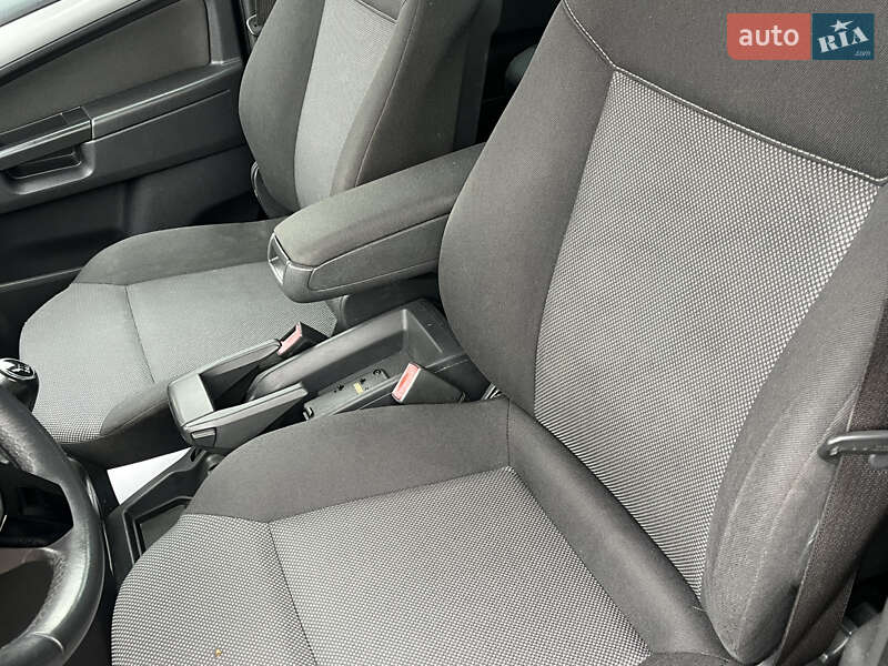 Мінівен Opel Zafira 2010 в Чернівцях фото 8 Мінівен Opel Zafira 2010 в Чернівцях