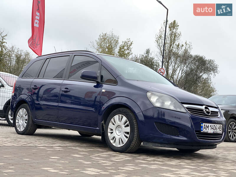 Минивэн Opel Zafira 2011 в Бердичеве фото 6 Минивэн Opel Zafira 2011 в Бердичеве