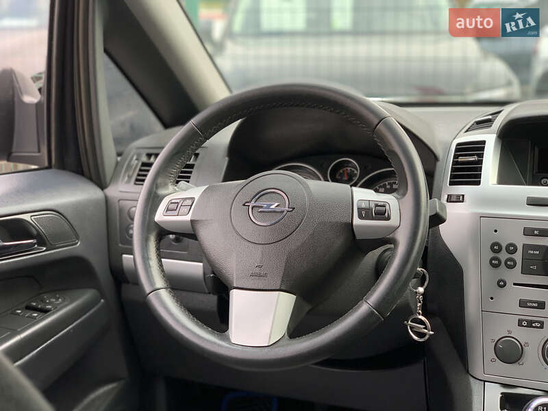 Минивэн Opel Zafira 2011 в Бердичеве фото 46 Минивэн Opel Zafira 2011 в Бердичеве