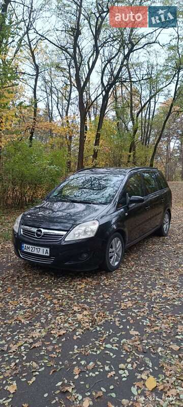 Минивэн Opel Zafira 2009 в Коростене