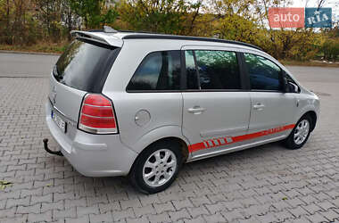 Минивэн Opel Zafira 2007 в  фото 2 Минивэн Opel Zafira 2007 в