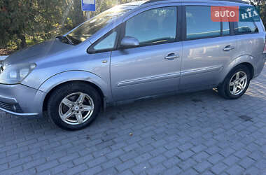Минивэн Opel Zafira 2006 в  фото 3 Минивэн Opel Zafira 2006 в