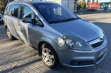Минивэн Opel Zafira 2006 в  Минивэн Opel Zafira 2006 в