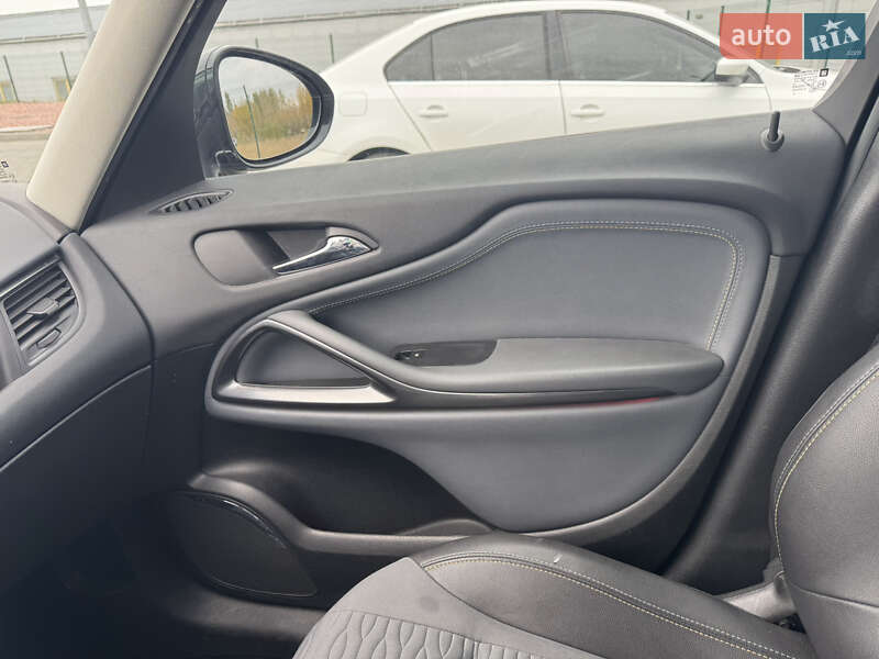 Минивэн Opel Zafira 2012 в Луцке