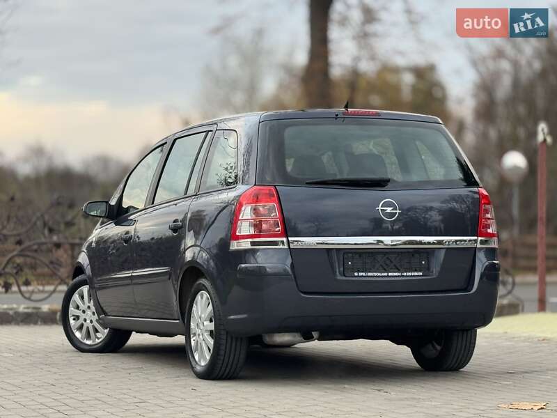 Минивэн Opel Zafira 2010 в Дрогобыче