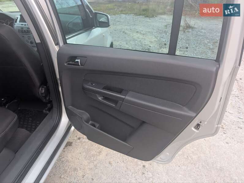 Минивэн Opel Zafira 2010 в Ровно
