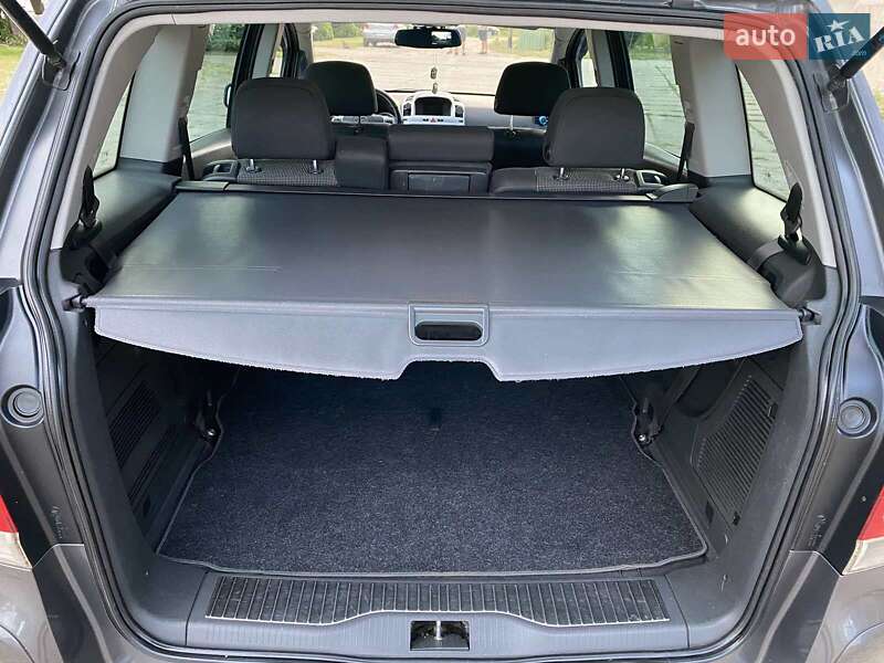 Мінівен Opel Zafira 2010 в Вінниці
