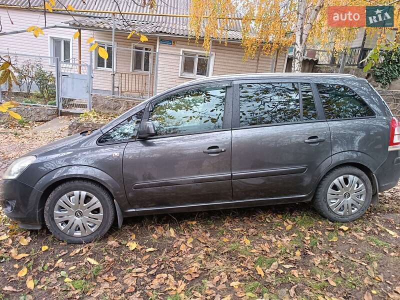 Минивэн Opel Zafira 2011 в Первомайске фото 3 Минивэн Opel Zafira 2011 в Первомайске