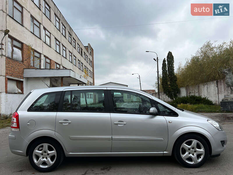 Мінівен Opel Zafira 2008 в Звягелі фото 10 Мінівен Opel Zafira 2008 в Звягелі