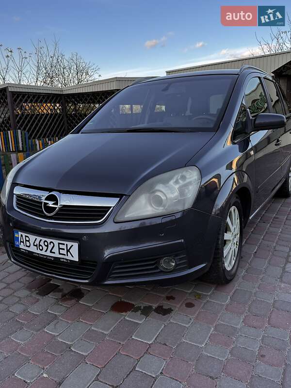 Минивэн Opel Zafira 2006 в Бердичеве фото 2 Минивэн Opel Zafira 2006 в Бердичеве