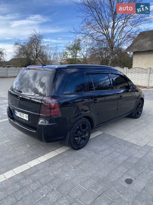 Минивэн Opel Zafira 2006 в Ивано-Франковске