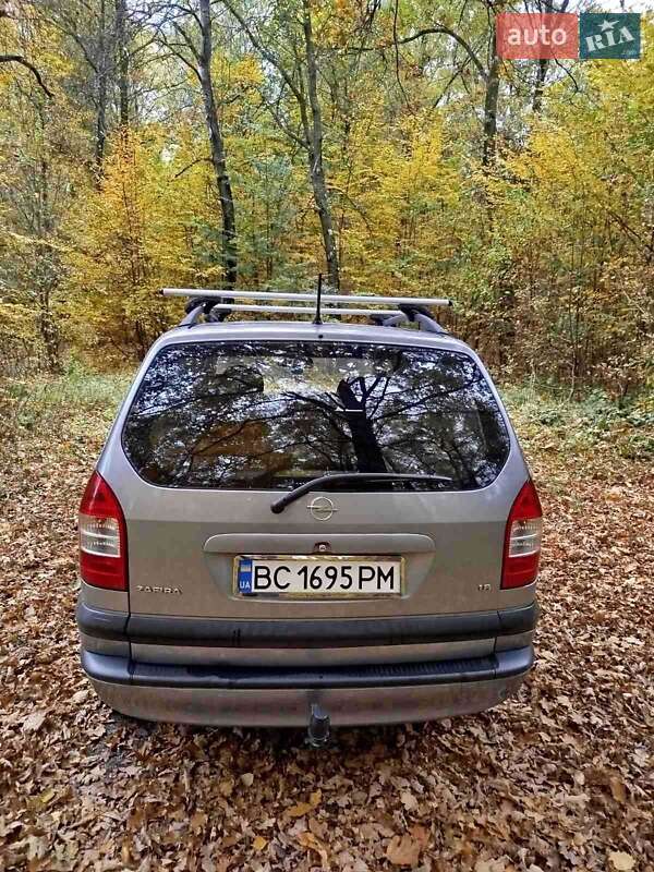 Минивэн Opel Zafira 2003 в Бориславе