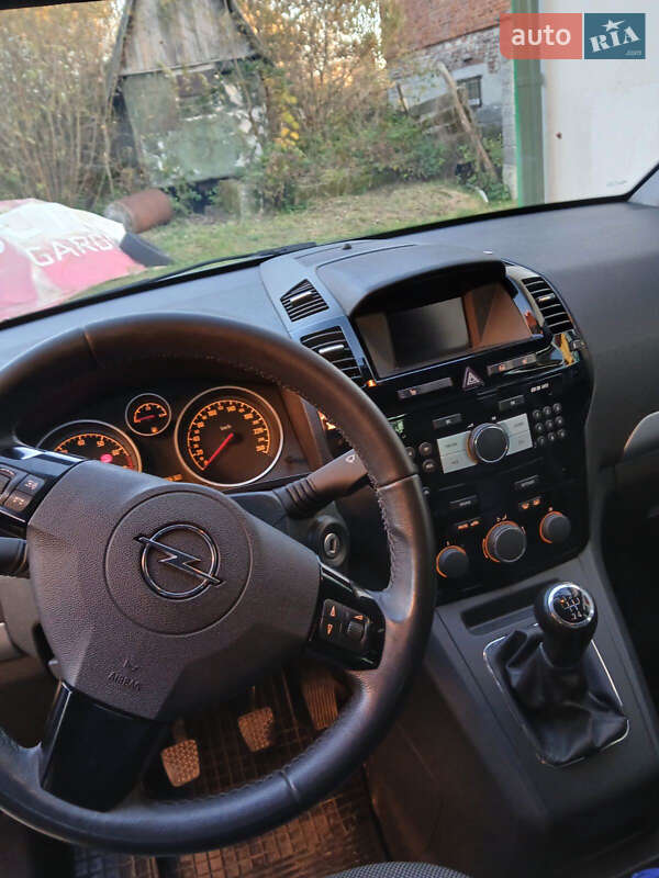 Минивэн Opel Zafira 2011 в Солонке фото 7 Минивэн Opel Zafira 2011 в Солонке