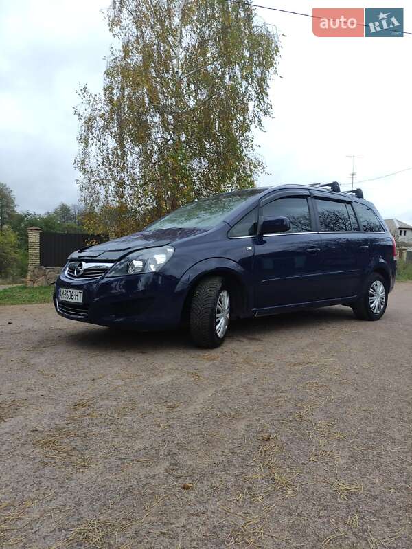 Минивэн Opel Zafira 2012 в Коростене фото 22 Минивэн Opel Zafira 2012 в Коростене