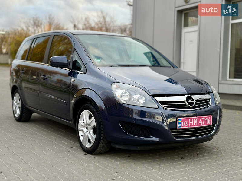 Мінівен Opel Zafira 2011 в Тернополі