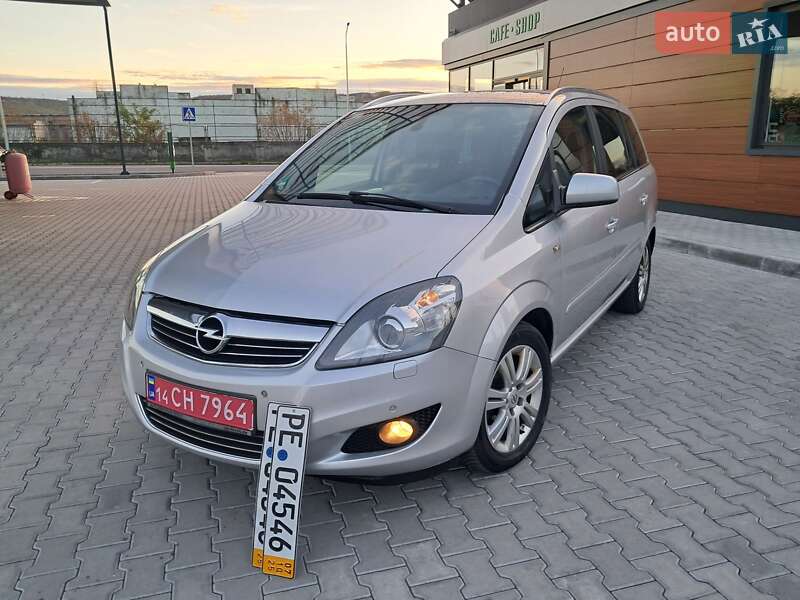Opel Zafira 2012 Opel Zafira 2012