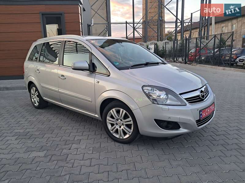 Минивэн Opel Zafira 2012 в Могилев-Подольске фото 24 Минивэн Opel Zafira 2012 в Могилев-Подольске